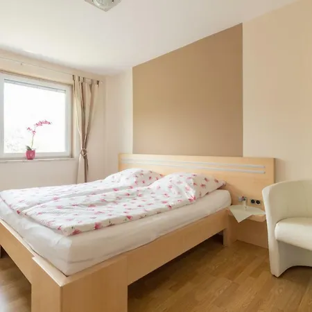 Romantisches Loft, Mit Im Winter Beheiztem Whirlpool Apartment Weimar (Thuringia)